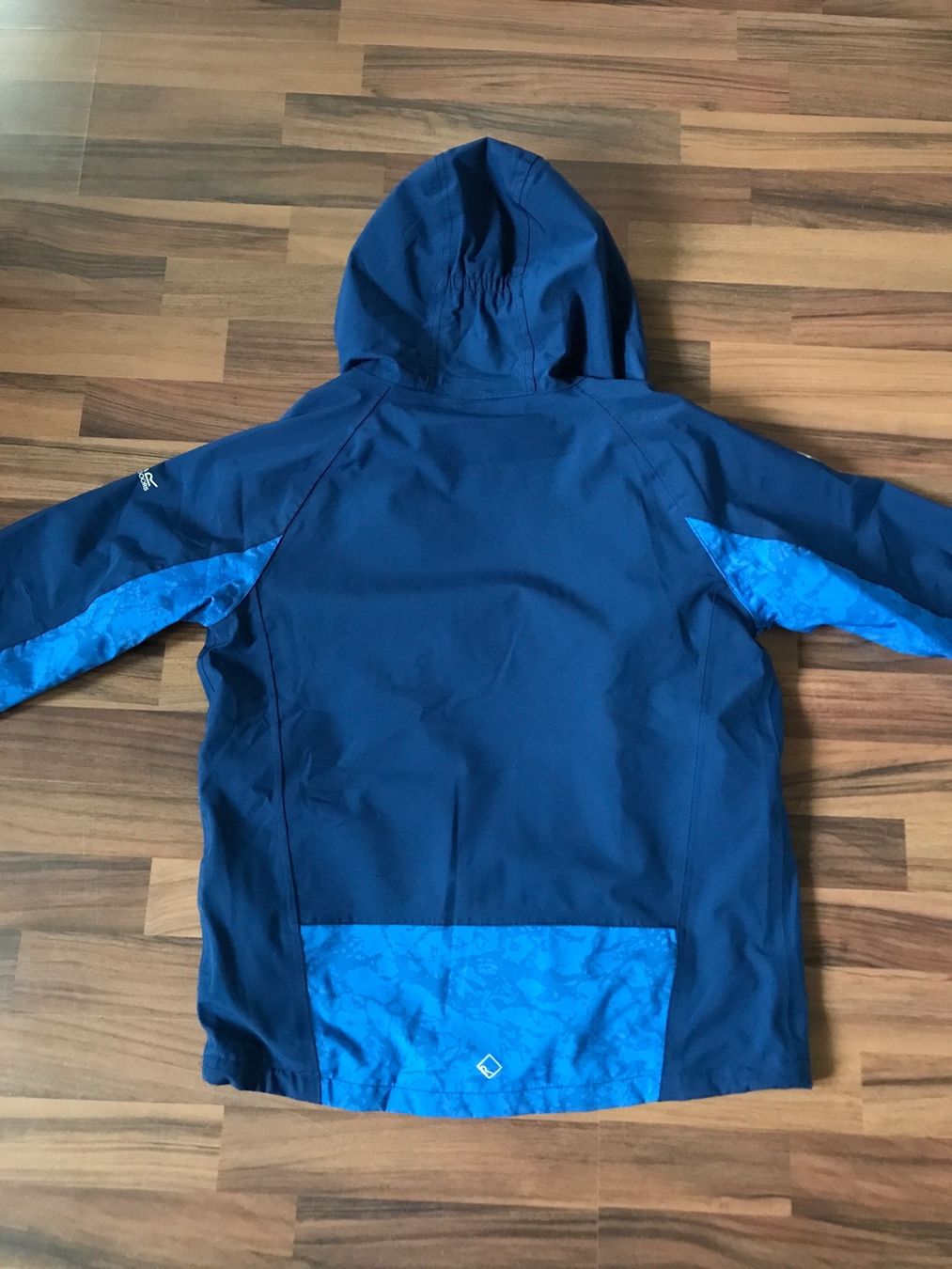 Jacken & Mäntel: Regenjacke Gr. 158 – Gebraucht aus Dozwil von  3