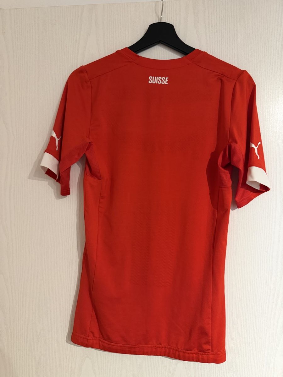 Puma Leibchen & Hosen: Schweiz Trikot 2014 - 2015 Authentic Spielerversion Puma M – Gebraucht aus Gränichen von swisscardcollector 1