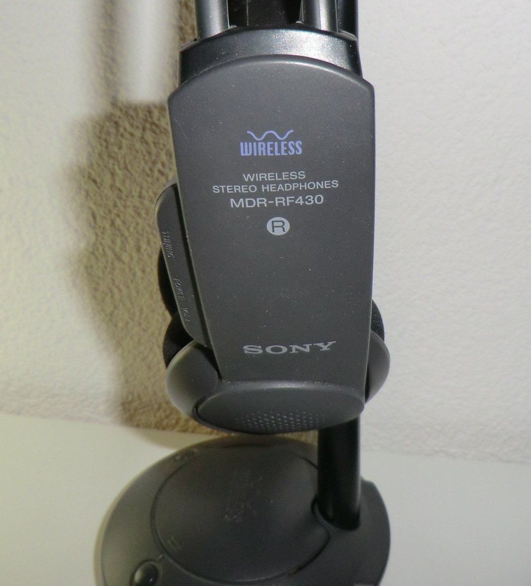 Sony Cuffie: Sony Wireless Kopfhörer aus den 1990ern, nicht Bluetooth – Usato da Kreuzlingen venduto da JefN. 2