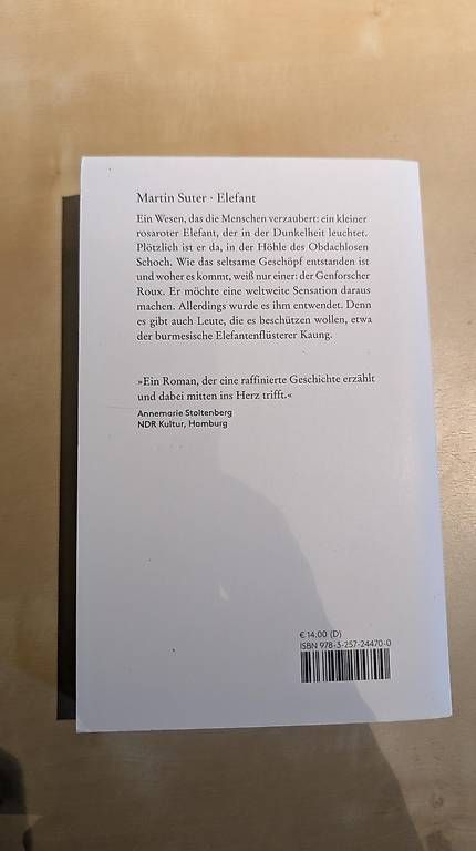 Libri: Elefant von Martin Suter – Usato da Riehen venduto da ssa_g27f 1