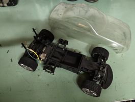 Chassis de voiture RC avec carrosserie Mercedes 1:10