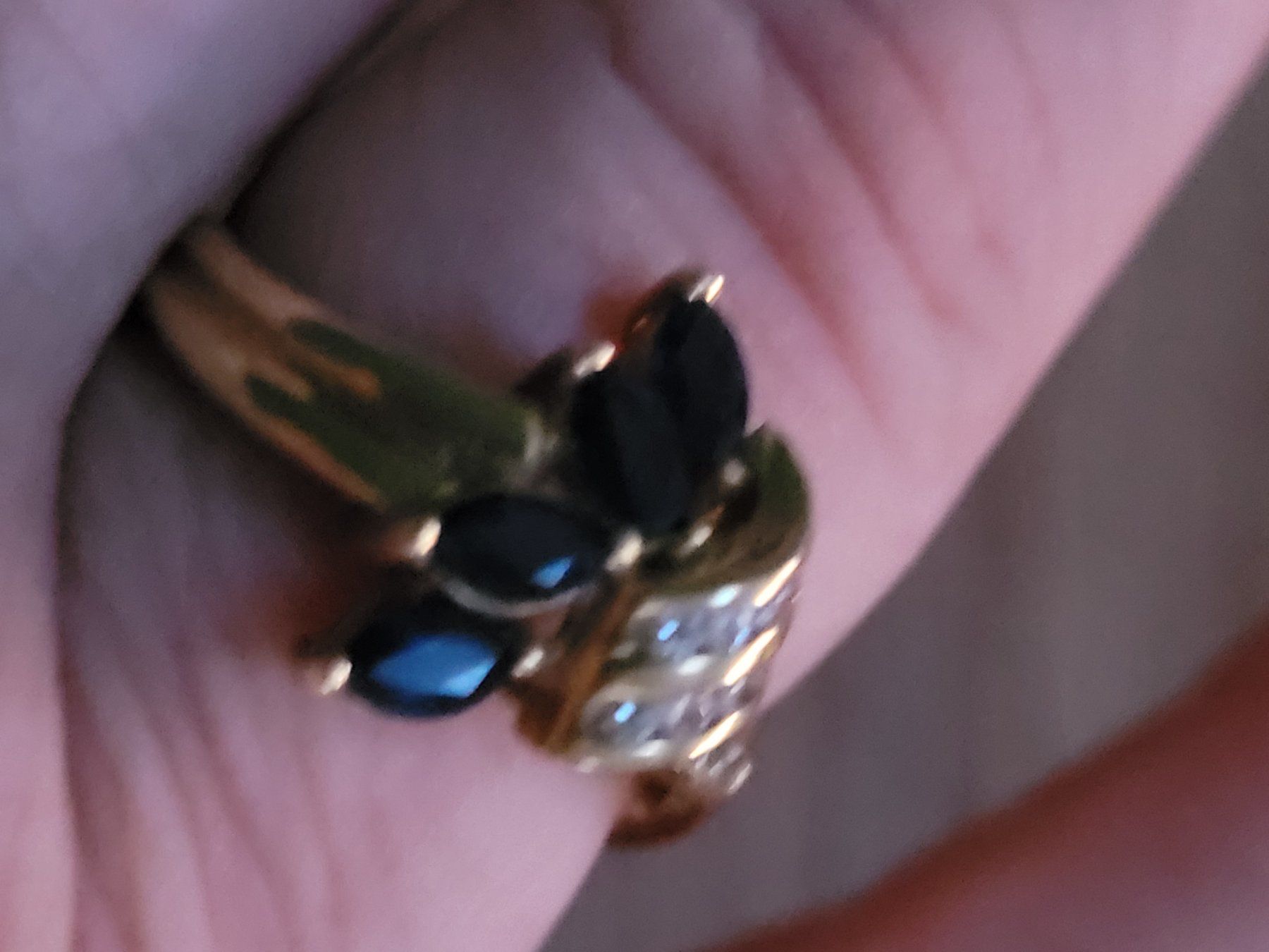 Ringe: Fingerring mit Saphiren und Brillanten – Gebraucht aus Bettlach von Davidi94