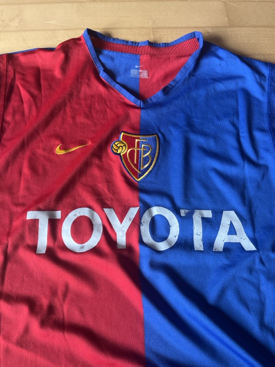 FC Basel Kleiderpakete: FC Basel FCB Vintage Trikot Kit Shirt Hose 2002/03 Toyota – Gebraucht aus Wallisellen von theadicts77 1