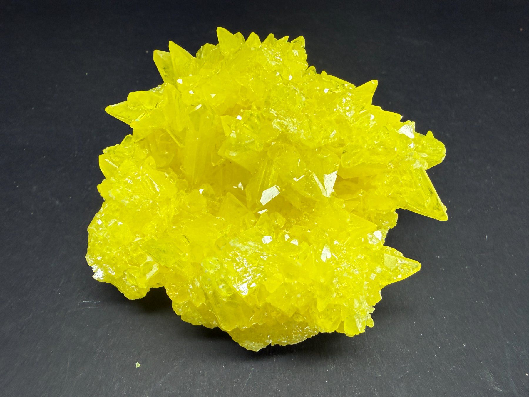 Minerali & Pietre curative: Grosse dekorative Schwefel Kristall Stufe, 390 g – Nuovo e nell'imballaggio originale da Lützelflüh-Goldb venduto da Elementis 7