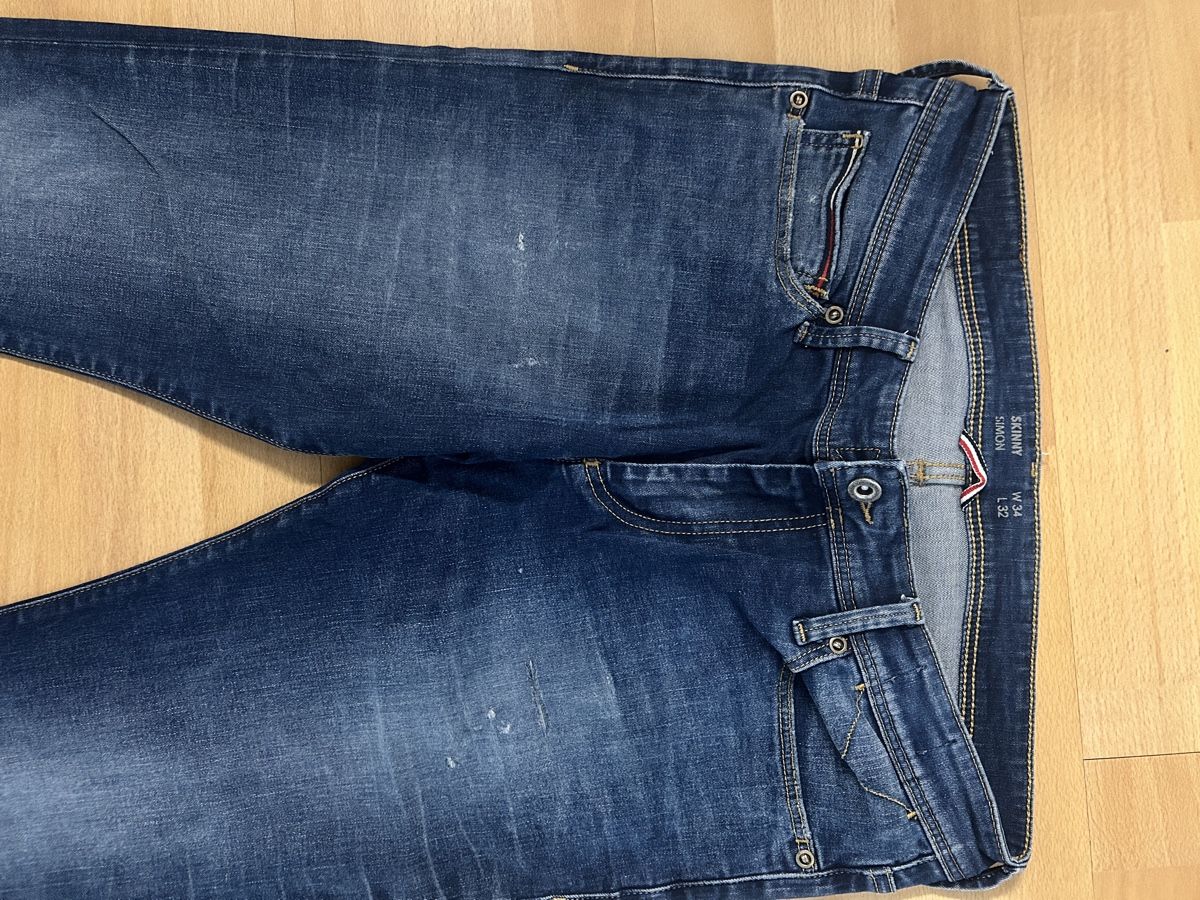 Tommy Hilfiger Jeans: Tomy hilfiger Jeans  – Usato da Geuensee venduto da nosliv 2