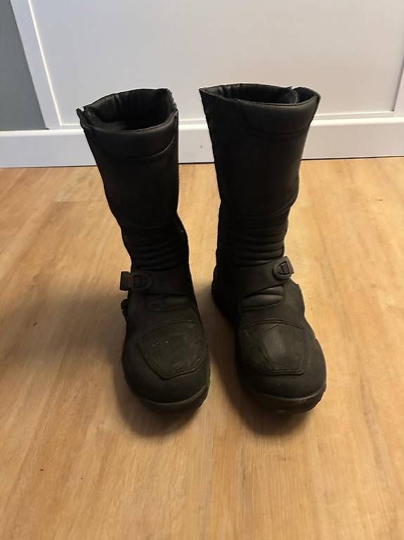 Chaussures femmes: BOTTES FORMA – D'occasion à Collombey par qua_lb8f