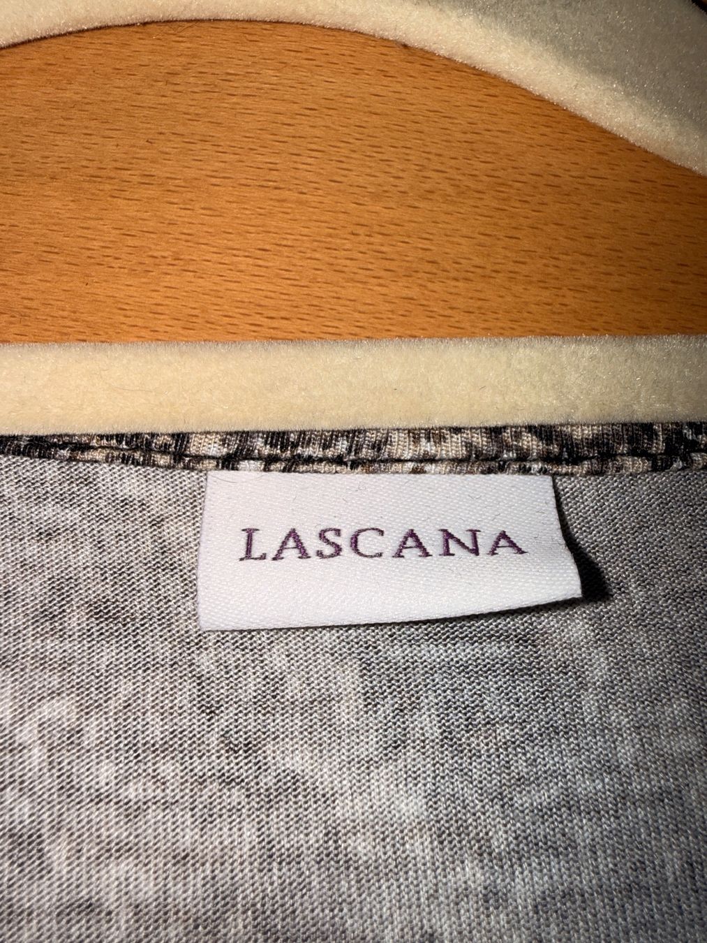 Lascana T-shirt: Shirt Lascana – Usato da Mastrils venduto da Laura8sevilla 2