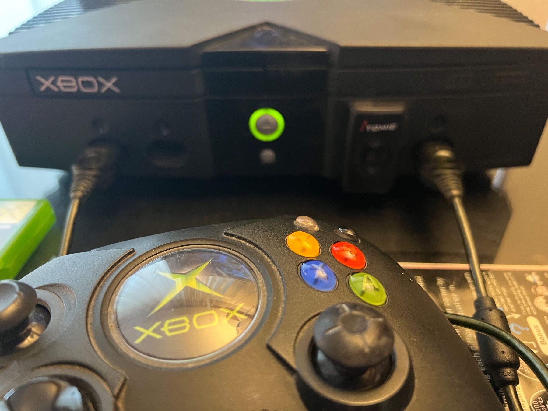 Microsoft Console: Xbox Classic Set: Konsole + Spiel & 2 Controller – Usato da Astano venduto da hyperion-atlas 1