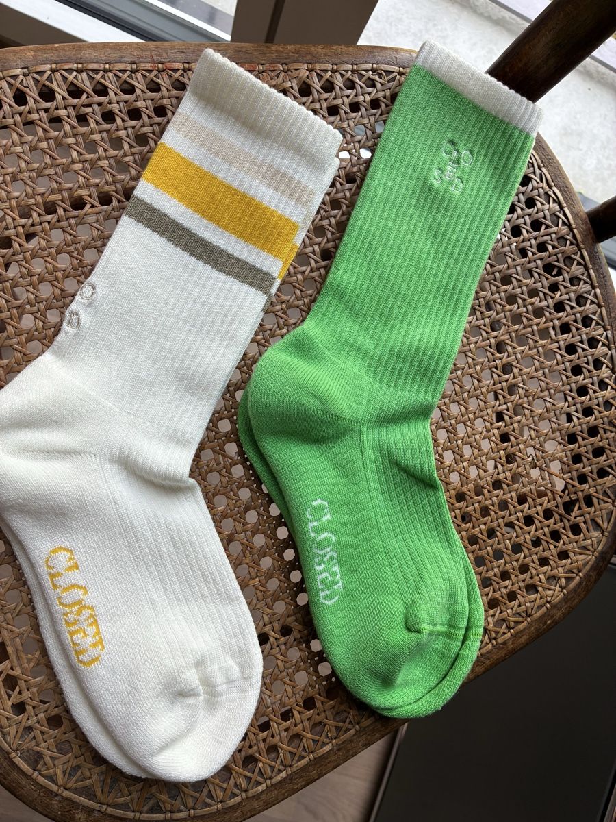 Calze: Closed! 2 neue Socken gr. 38 – Nuovo e nell'imballaggio originale da Winterthur venduto da Mitschg
