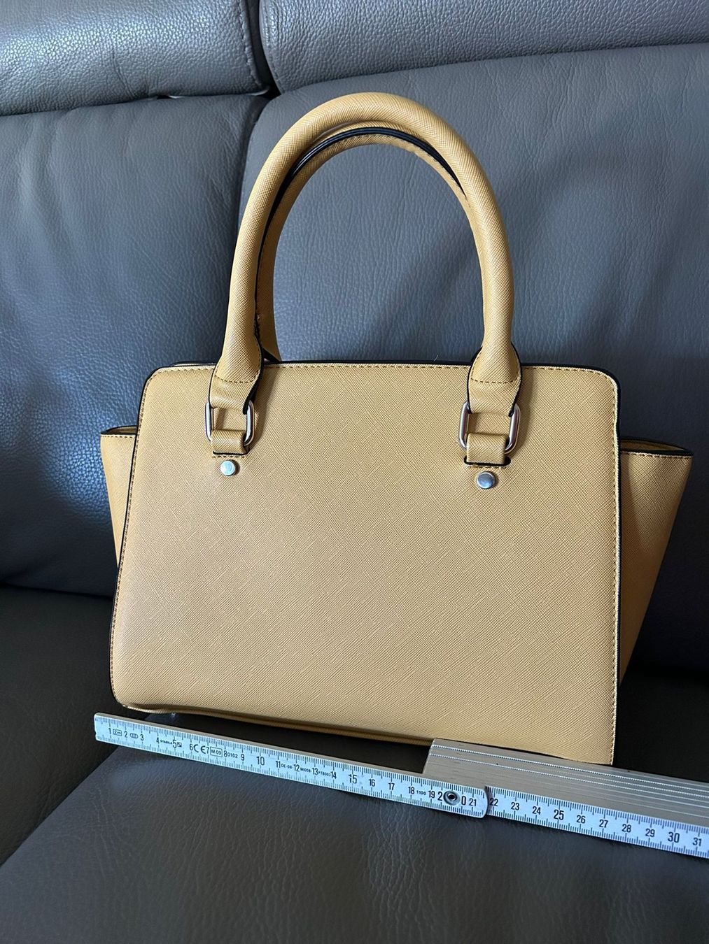 Borse da donna: Borsetta beige MG Marina Galantit – Usato da Melano venduto da H-Sara 1