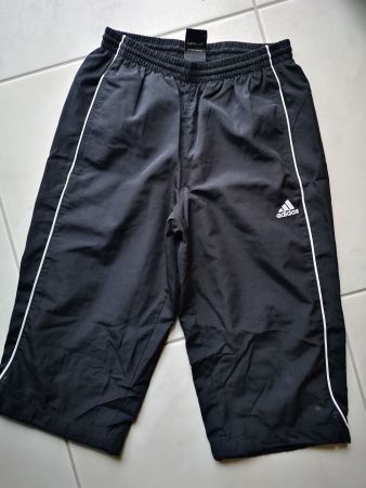 Tolle 3/4 Adidas Sporthosen Gr 152