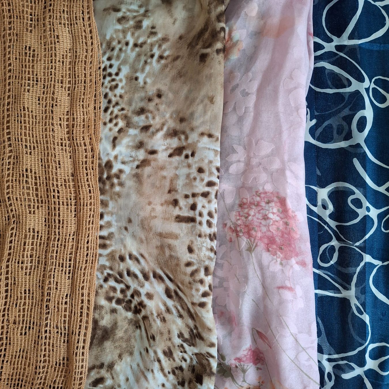 Foulard & Sciarpe: Foulard – Usato da Rütihof venduto da Teresa18 1