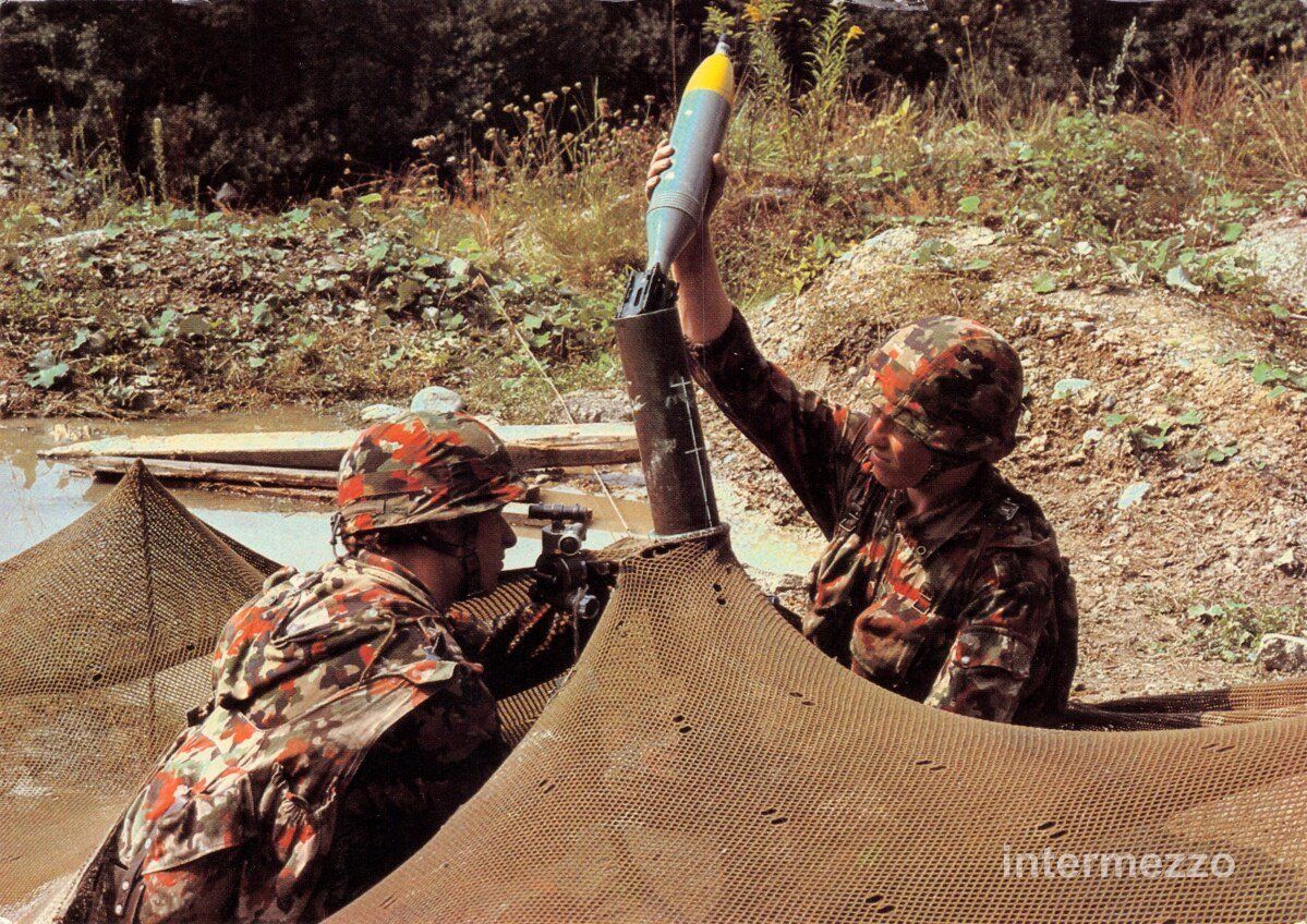 Ansichtskarten: Militär // Minenwerfer Kanoniere Schweizer Armee – Gebraucht aus Basel von intermezzo12