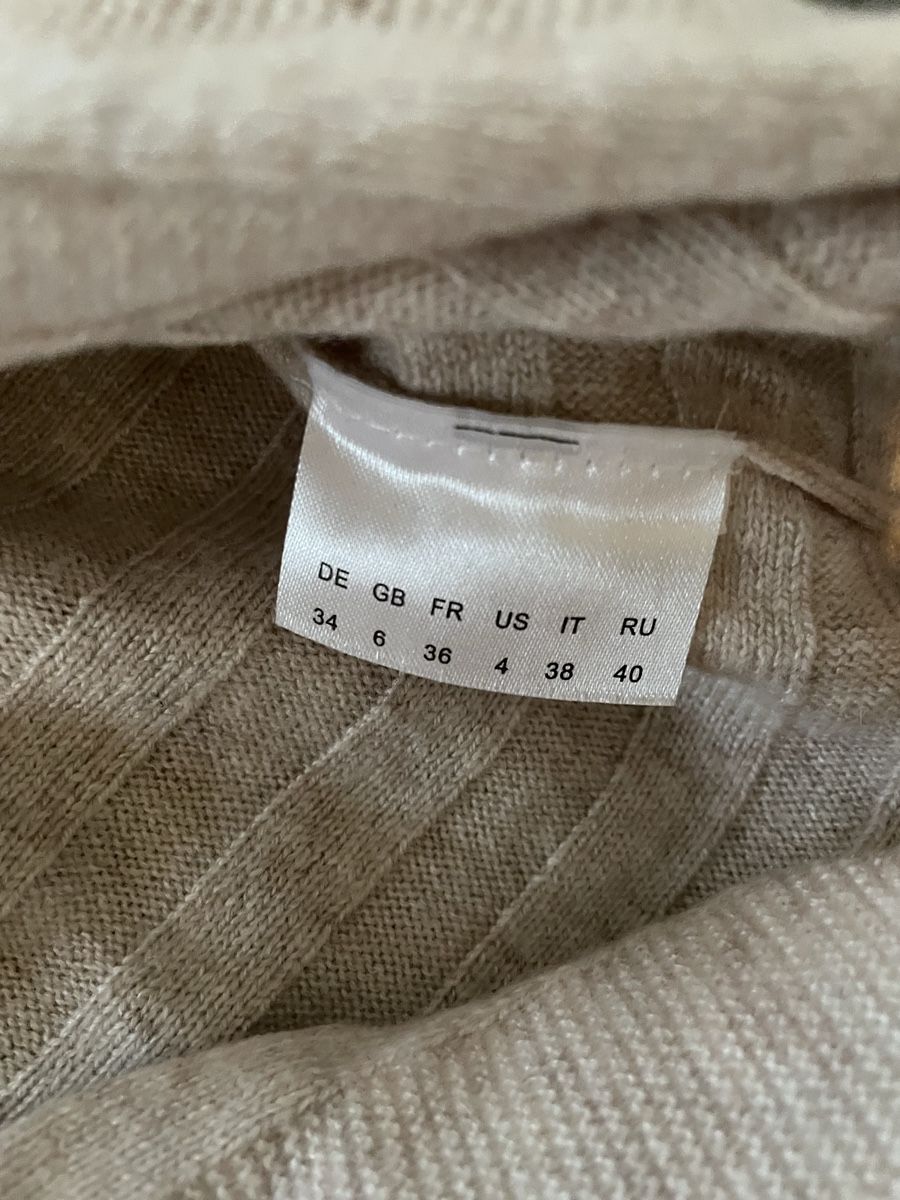 Pullover & Sweatshirts: Strickpulli mit kurzem Rollkragen – Gebraucht aus Balgach von sei_s6d7 5