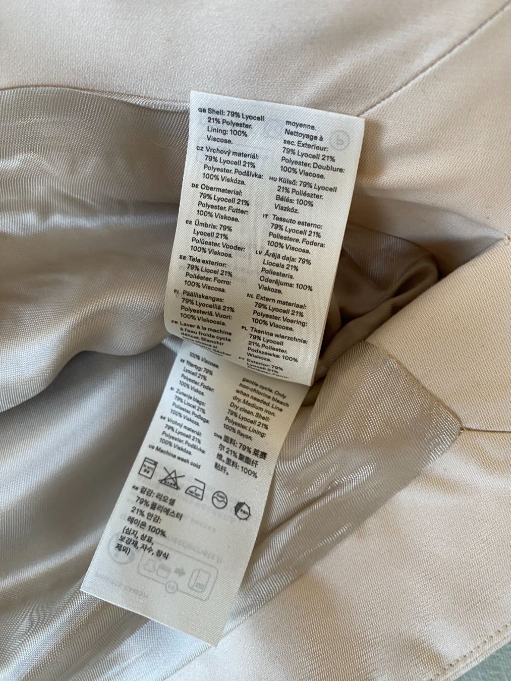 Arket Camicette: Bluse von Arket – Nuovo (secondo la descrizione) da Bern venduto da Blu_Bern 2