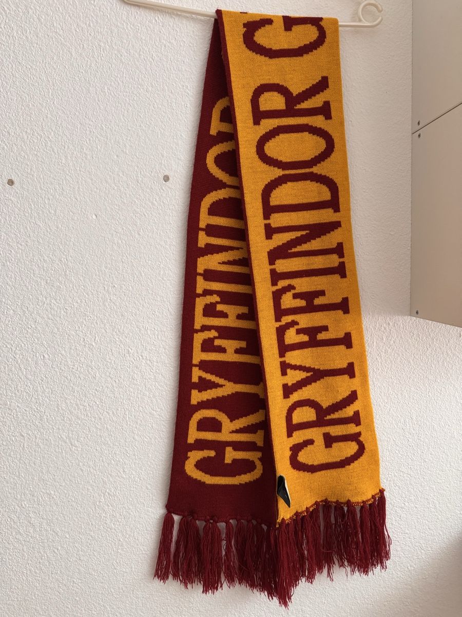 Foulard & Sciarpe: écharpe Harry potter Gryffondor  – Nuovo (secondo la descrizione) da Lausanne venduto da Michel_Ozcan 1