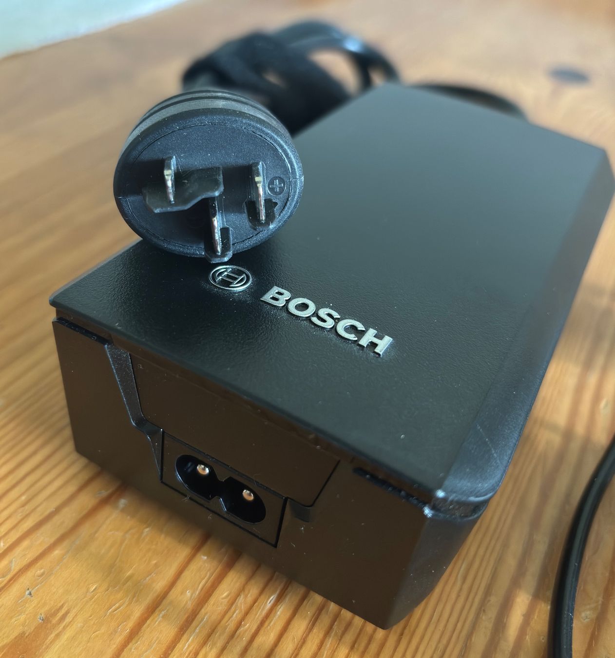 Bosch Ladegeräte: Bosch E-Bike Ladegerät 36V Compact Charger – Gebraucht aus Sonterswil von dwidi 2