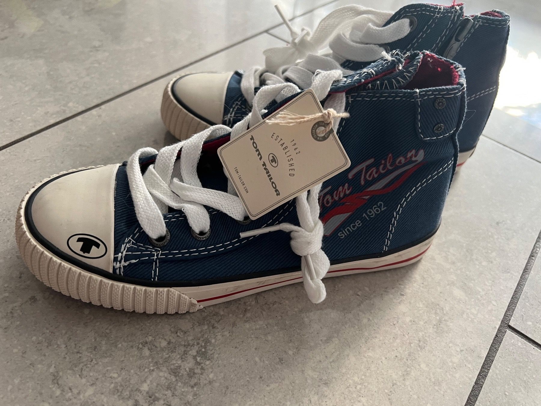Tom Tailor Scarpe per ragazzi: Tom Tailor Schuhe – Nuovo (secondo la descrizione) da Wohlen AG venduto da manchebo 1