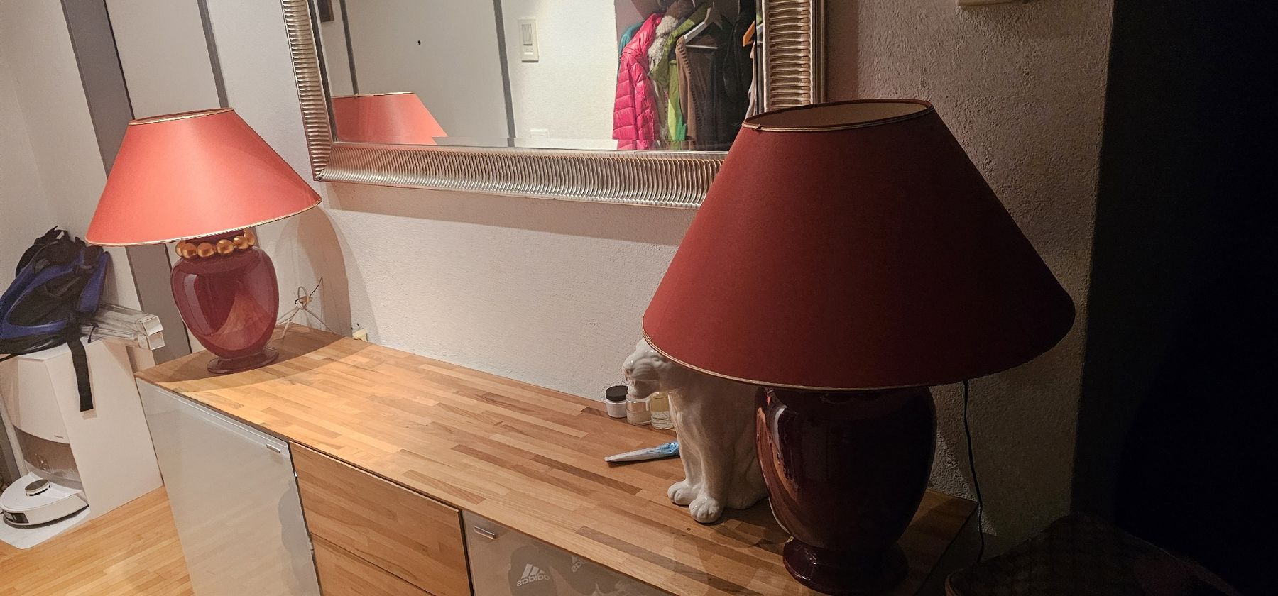 Lampade: 2 elegante Kostka Tischleuchten, weinrot – Usato da Riedikon venduto da Winter21. 1