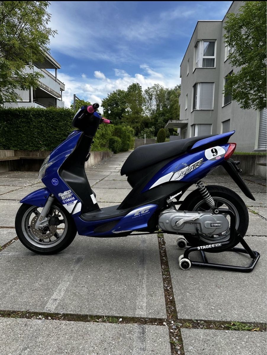 Yamaha Scooters: Yamaha jog rr – D'occasion à Biel/Bienne par Silva-M30 1