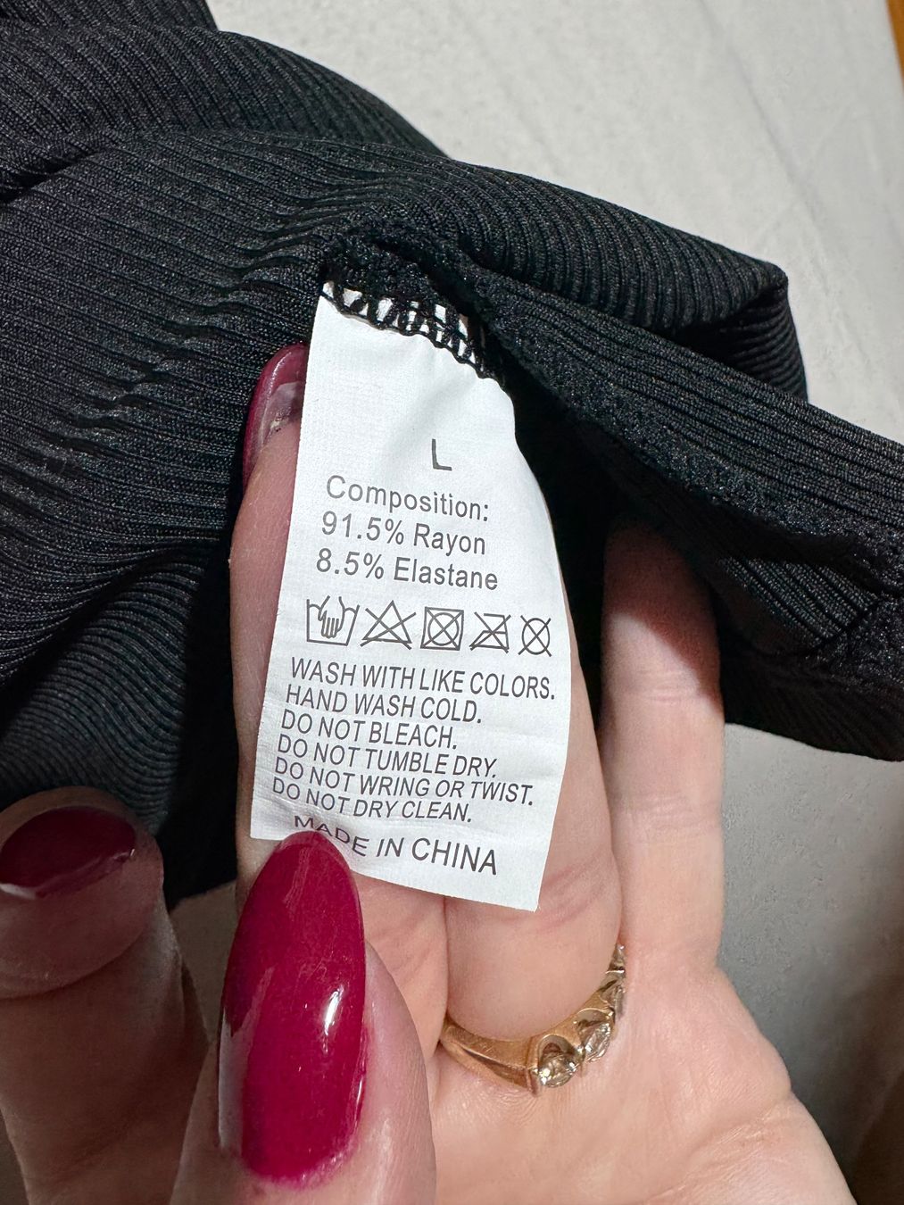 Top: Schwarzes Basic mit verstärkter Brust Gr. M – Nuovo (secondo la descrizione) da Grosswangen venduto da SALE_SALE_SALE 2