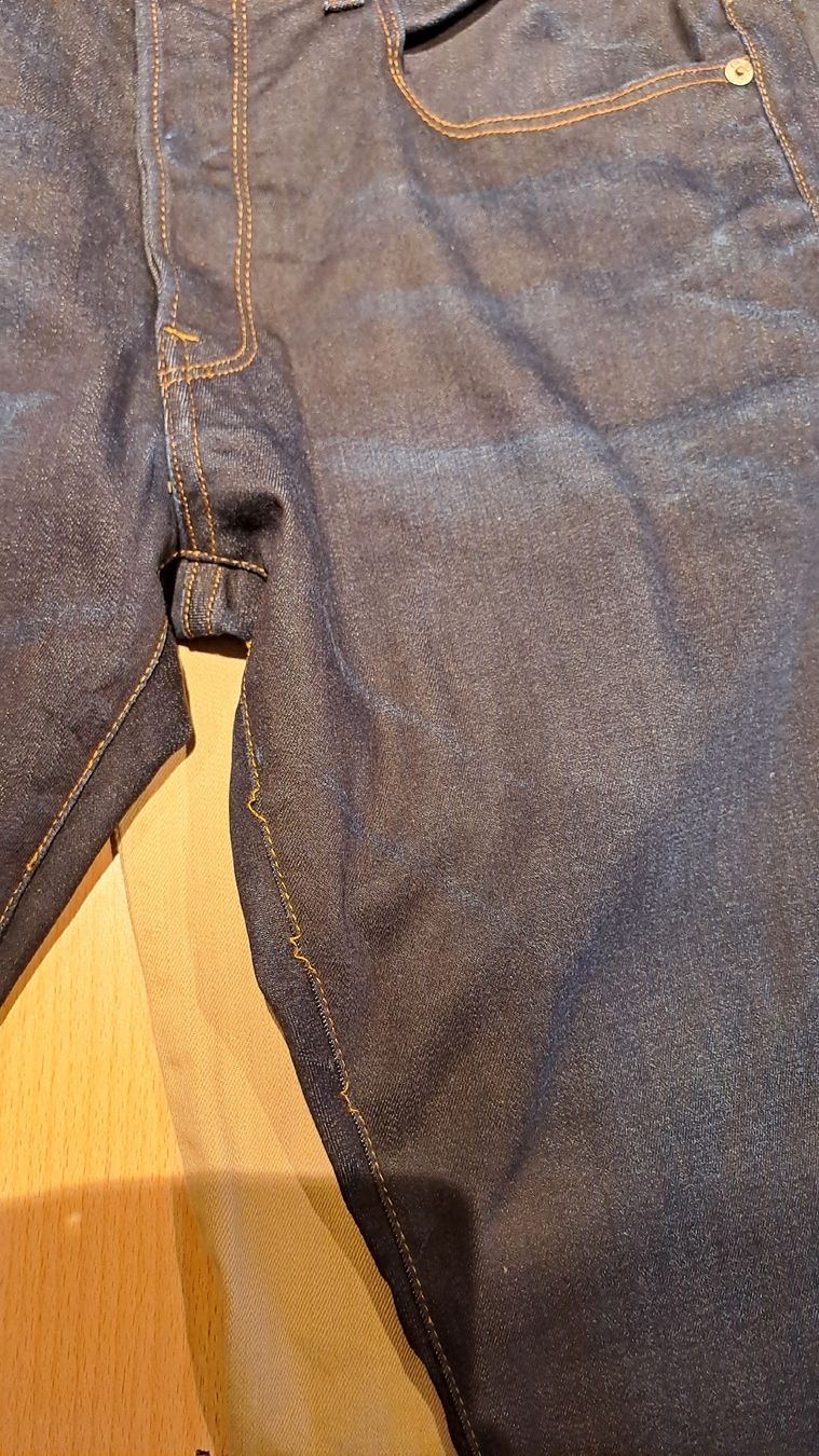 Lotti di vestiti: 4 Hosen W36 L34 – Usato da Unteriberg venduto da 12Schneehasen 1