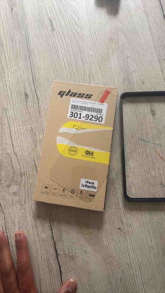 Ritocchi & pellicole di protezione: Screen Protector for iPhone 15 Plus 9H Acceptable – Usato da lausanne venduto da shaills