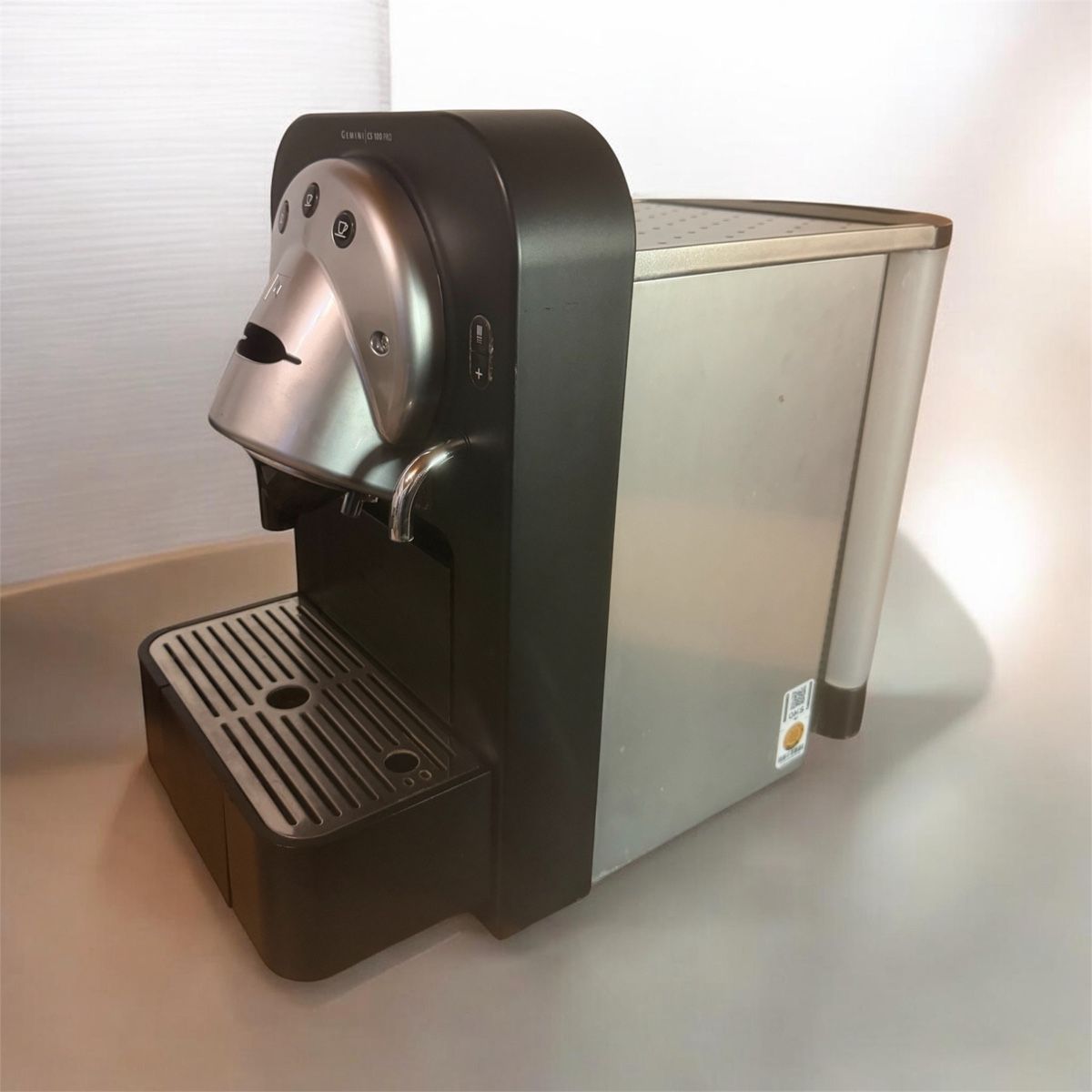 Nespresso Kaffeemaschinen & Espressomaschinen: Nespresso gemini cs100 pro – Gebraucht aus Zuzwil SG von Malou80 2