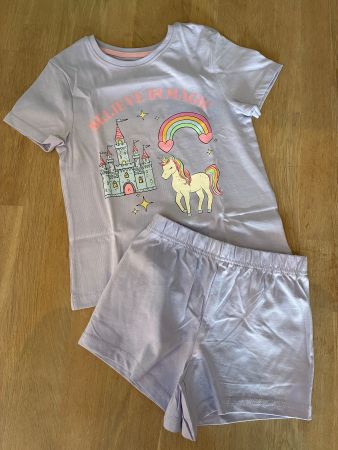 Tolles Pyjama Gr. 116,Neu