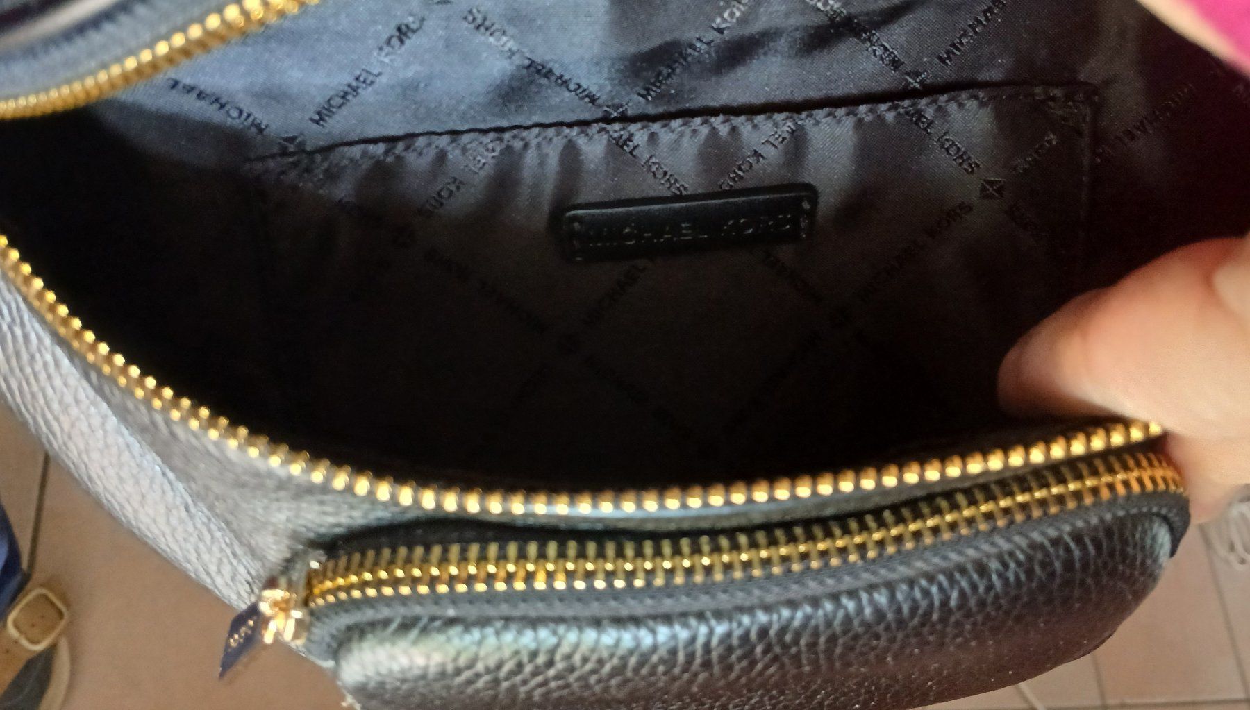 Michael Kors Borse da donna: NEW MICHAEL KORS LEDER MARSUPIO schwarz – Nuovo (secondo la descrizione) da Villa Luganese venduto da luxlady 6