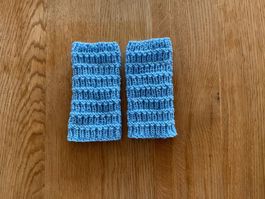 Handgestrickte Pulswärmer Amedisli Hellblau mit doppelter Wo