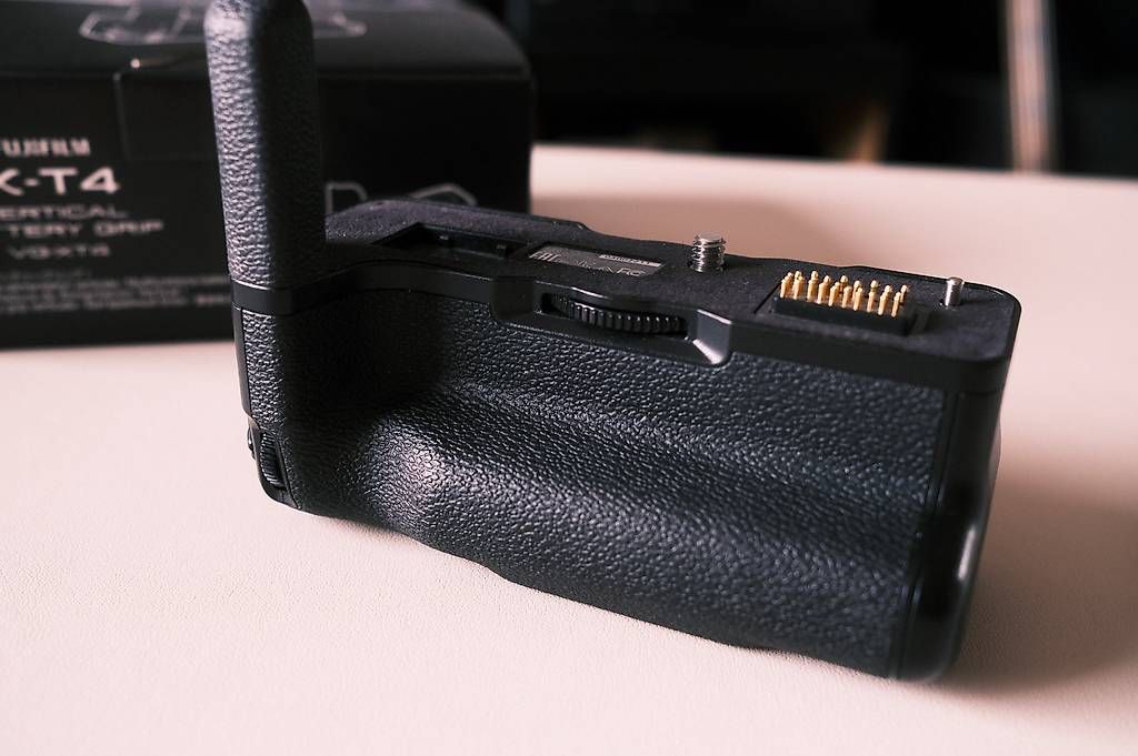 Fujifilm Batterie: Grip batterie pour Fujifilm X-T4 – Usato da Lucens venduto da Didicoen 1