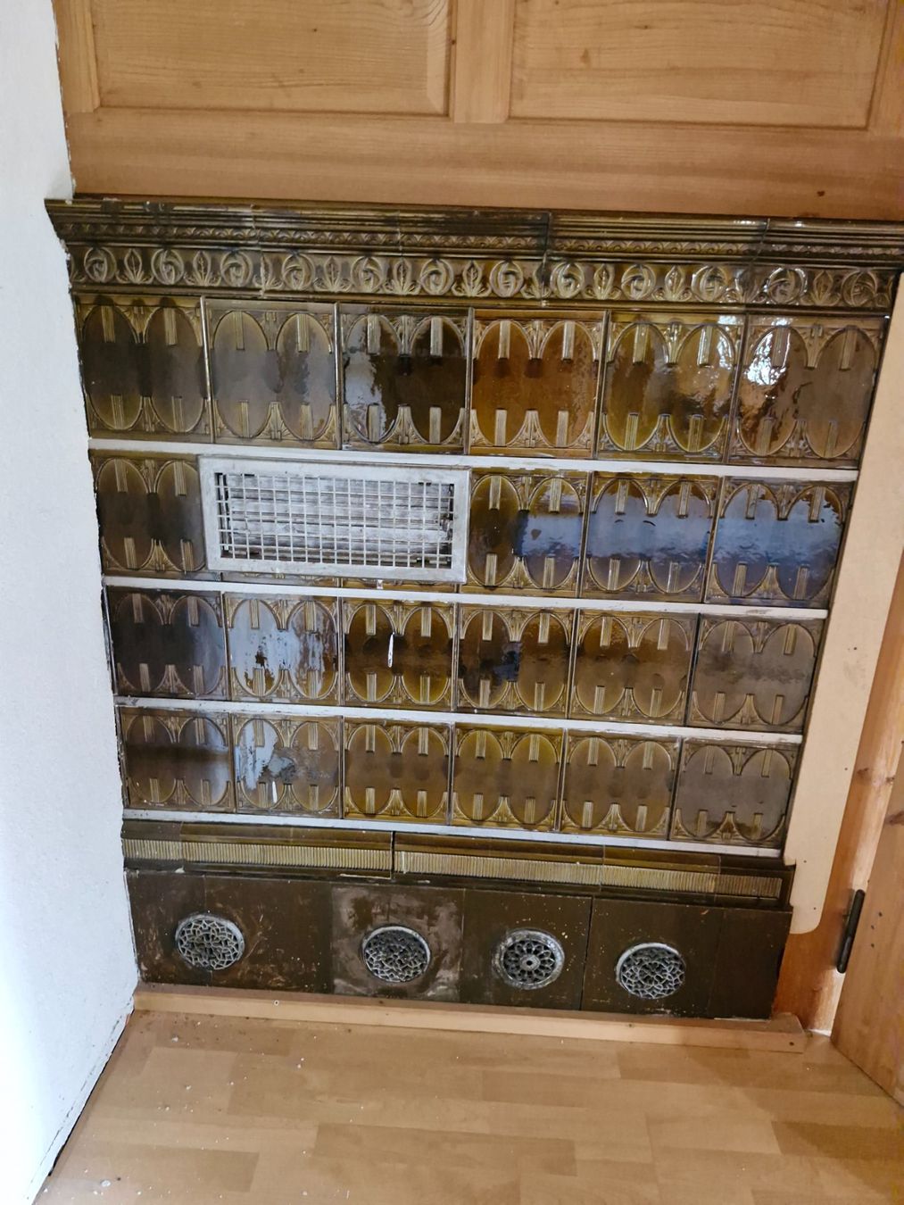 Autres meubles anciens: Sitzofen | Ofen – D'occasion à Nennigkofen par Adischl 2