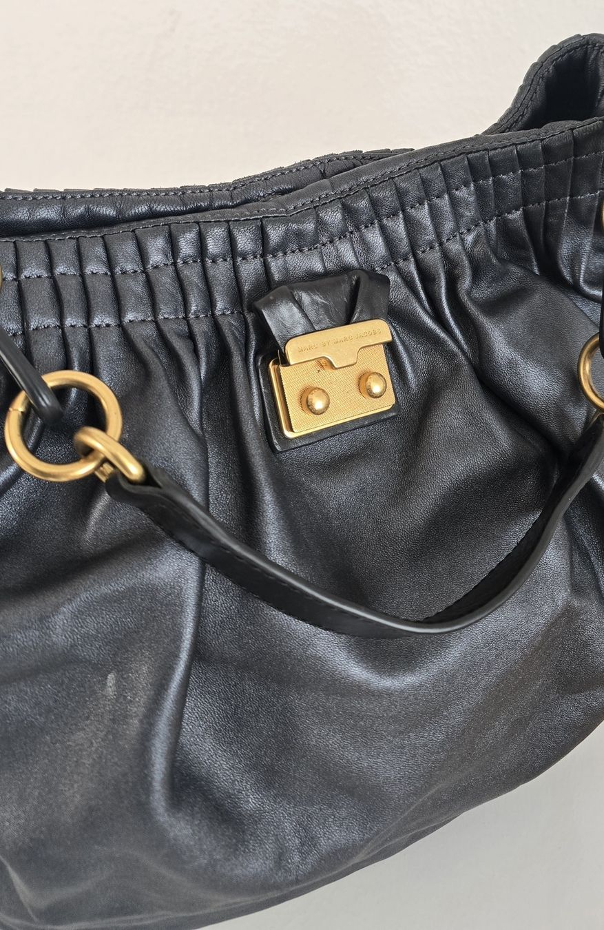 Marc Jacobs Sacs femmes: Marc JacobsSchultertasche Softleder anthrazit Glitzer – D'occasion à Niederteufen par Mira_72 4