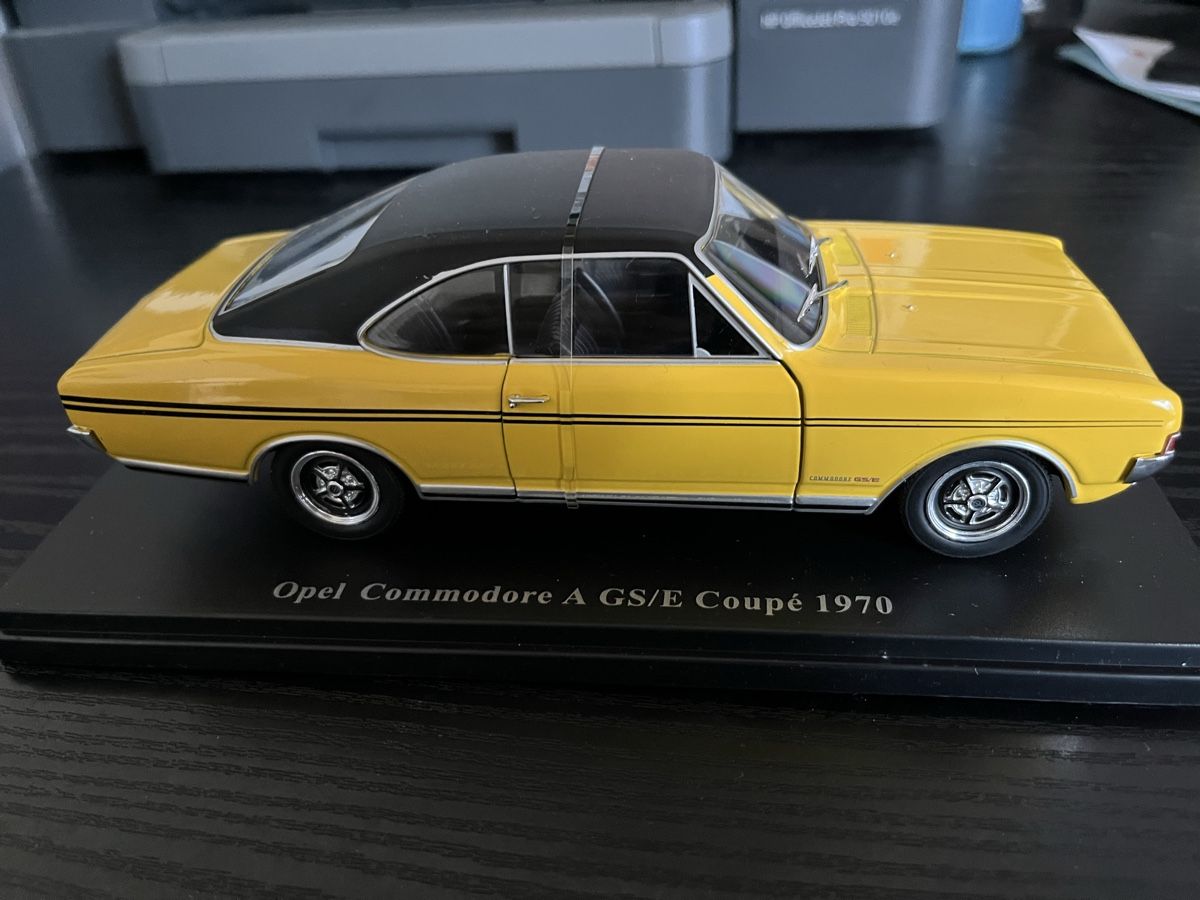 Opel Modellini d'auto: Opel Commodore A Coupe. 1:24 – Nuovo (secondo la descrizione) da Rümlang venduto da Papamoll4 3