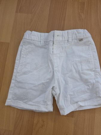 Kurze Hosen in der Grösse 92