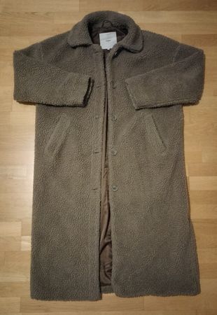 Mantel 36 aber passt auch grösseren Personen