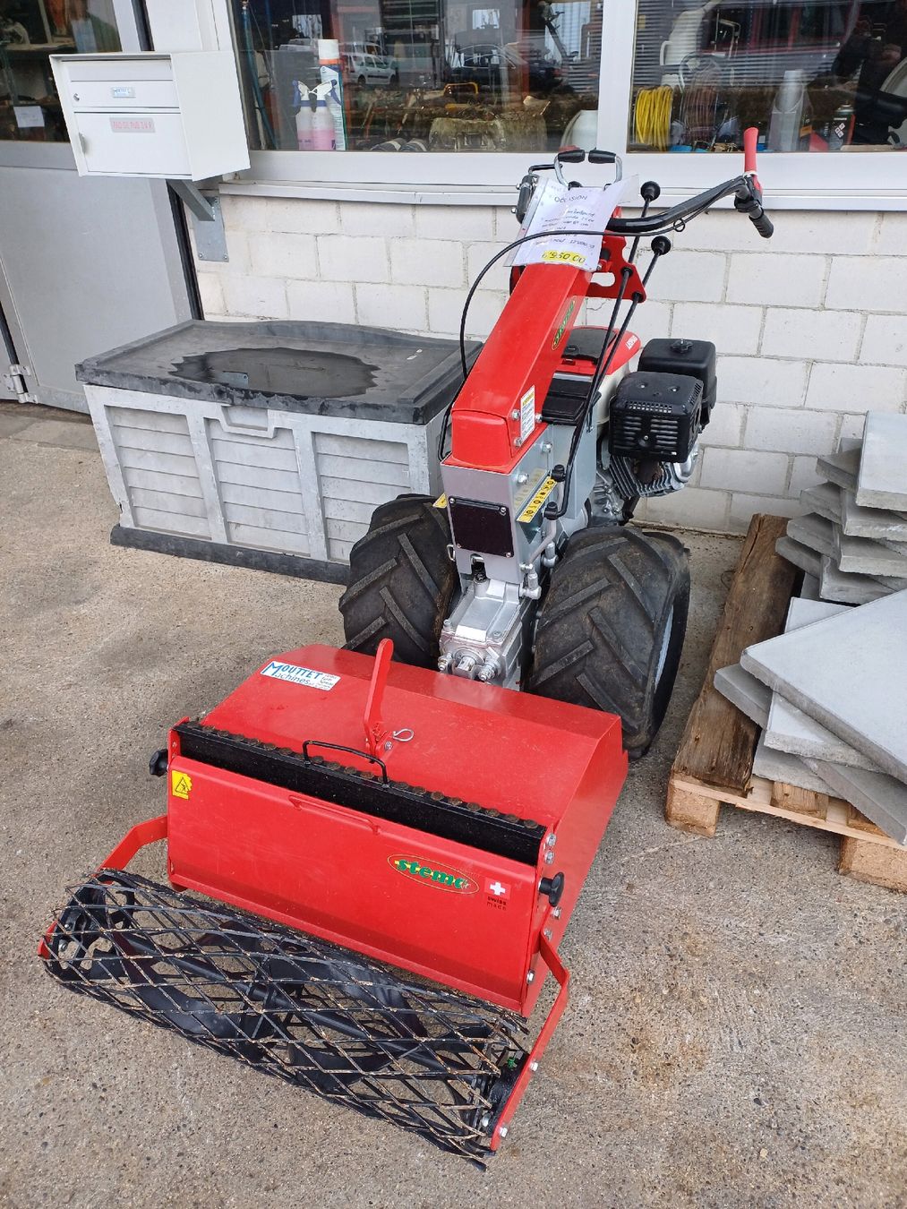 Tutte le macchine: Enfouisseuse à pierres Stema – Usato da Courrendlin venduto da MouttetMachines