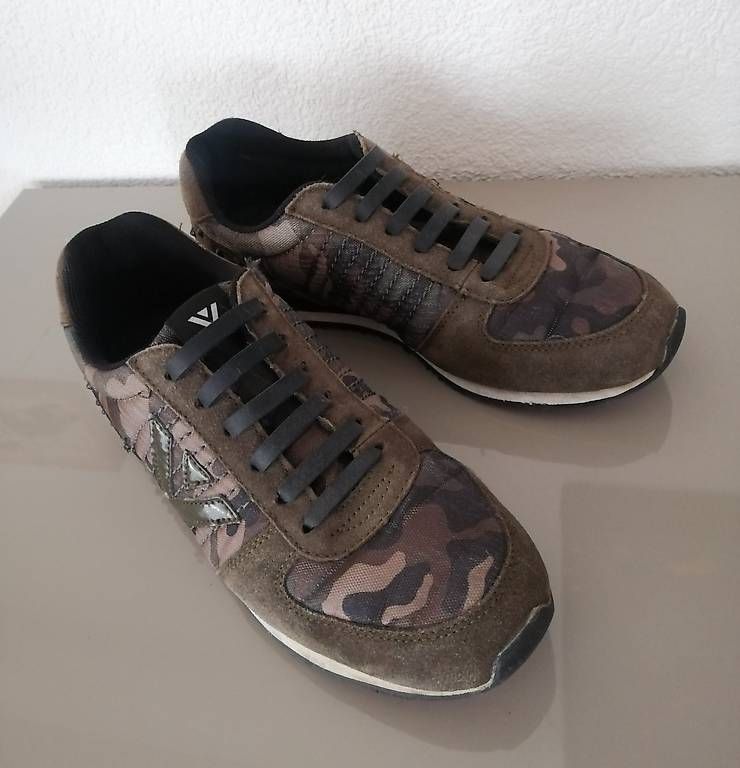 Herrenschuhe: Sneakers camouflage mit Nieten Gr. 39 – Gebraucht aus Mosnang von creativist 2