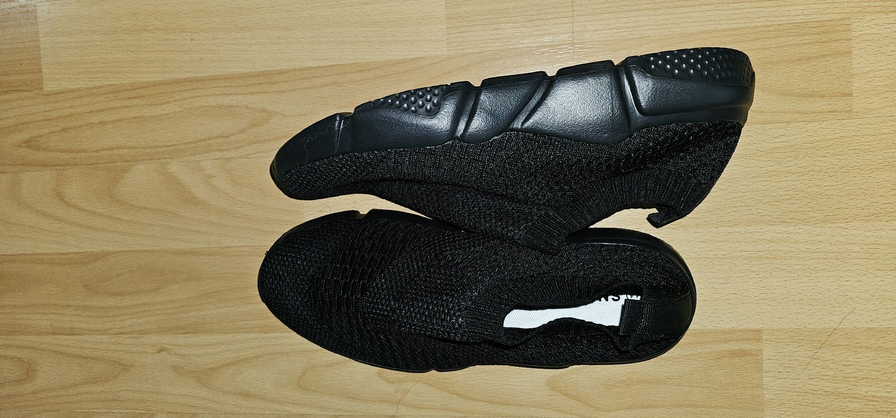 Scarpe da uomo: Schwarze Sneakers Gr. 41 - stylisch & bequem! – Nuovo (secondo la descrizione) da Dulliken venduto da Trw_gbp4 2