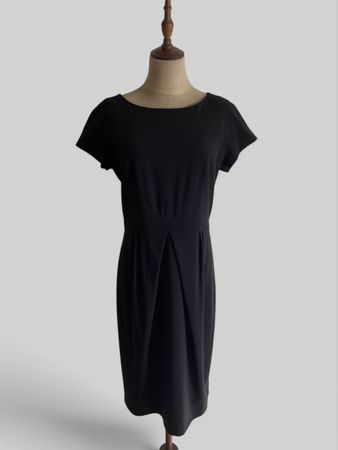 WEEKEND Max Mara Kleid Schwarz – Elegante Gr. 40