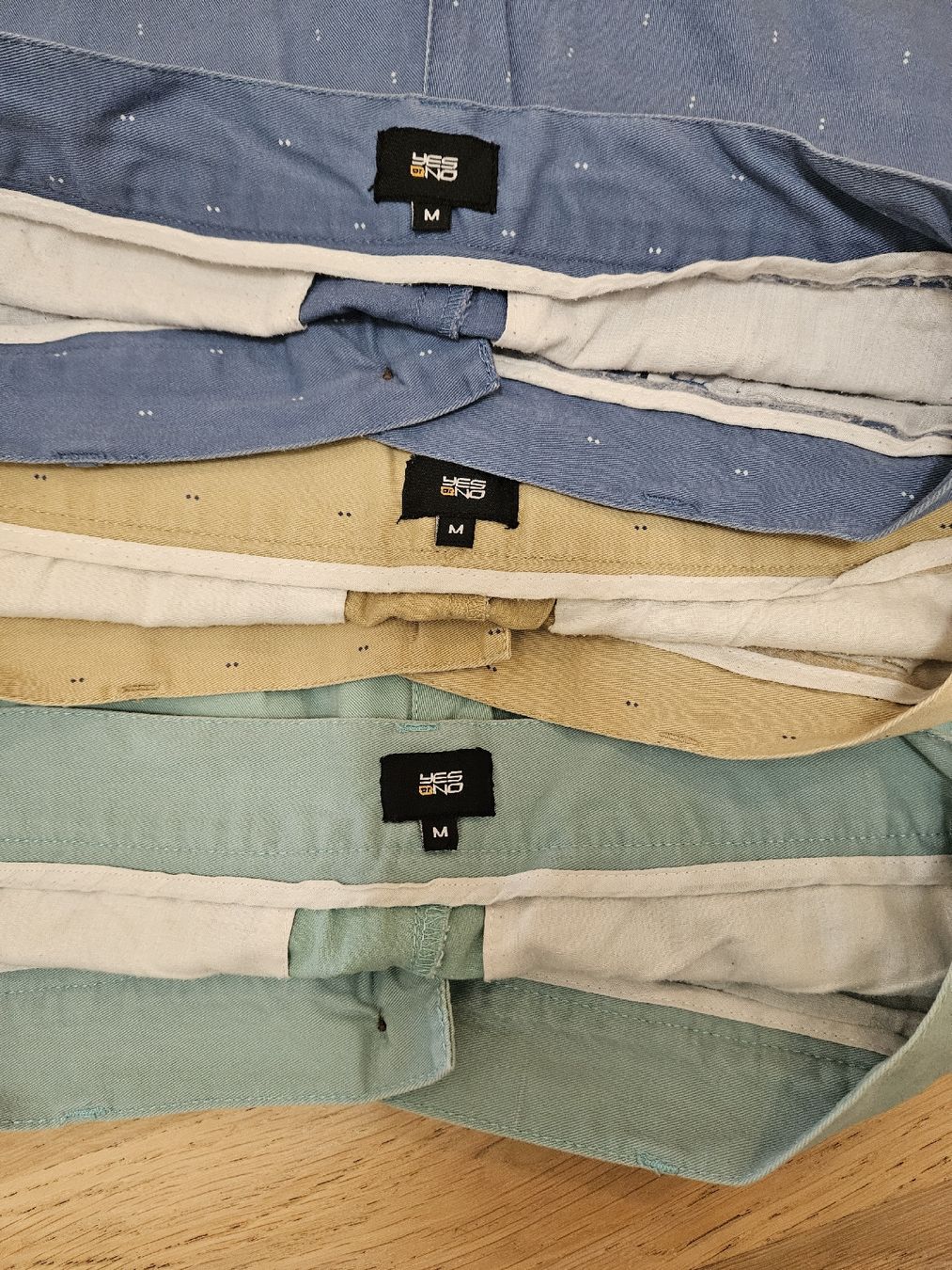 Yes Or No Hosen: trois shorts – Gebraucht aus Founex von Ana_2412 1