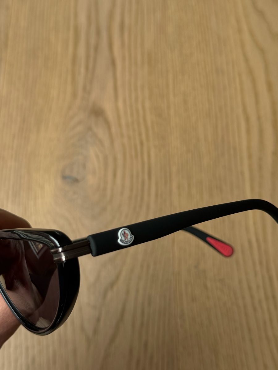 Moncler Occhiali & Lenti: Moncler sunglasses – Usato da Zürich venduto da dav_ylk6 1