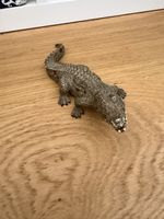 Spielfigur Krokodil naturgetreu grau gebrauchter Zustand