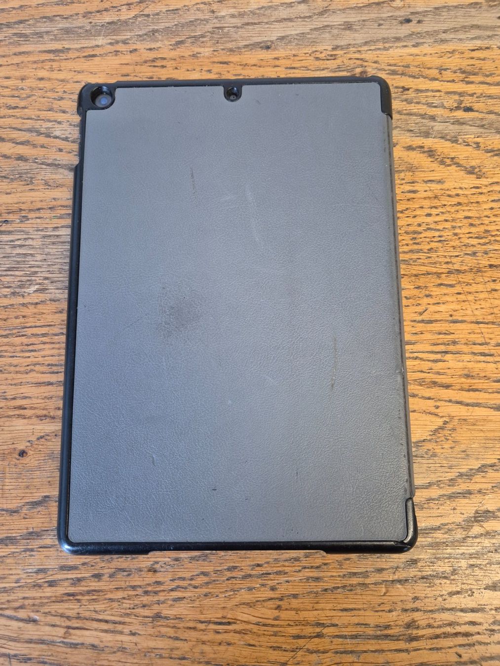 Apple Tablet PC: iPad 7. Gen mit Ladekabel, Hülle & Pencil – Usato da Zürich venduto da tas_qf2s 3