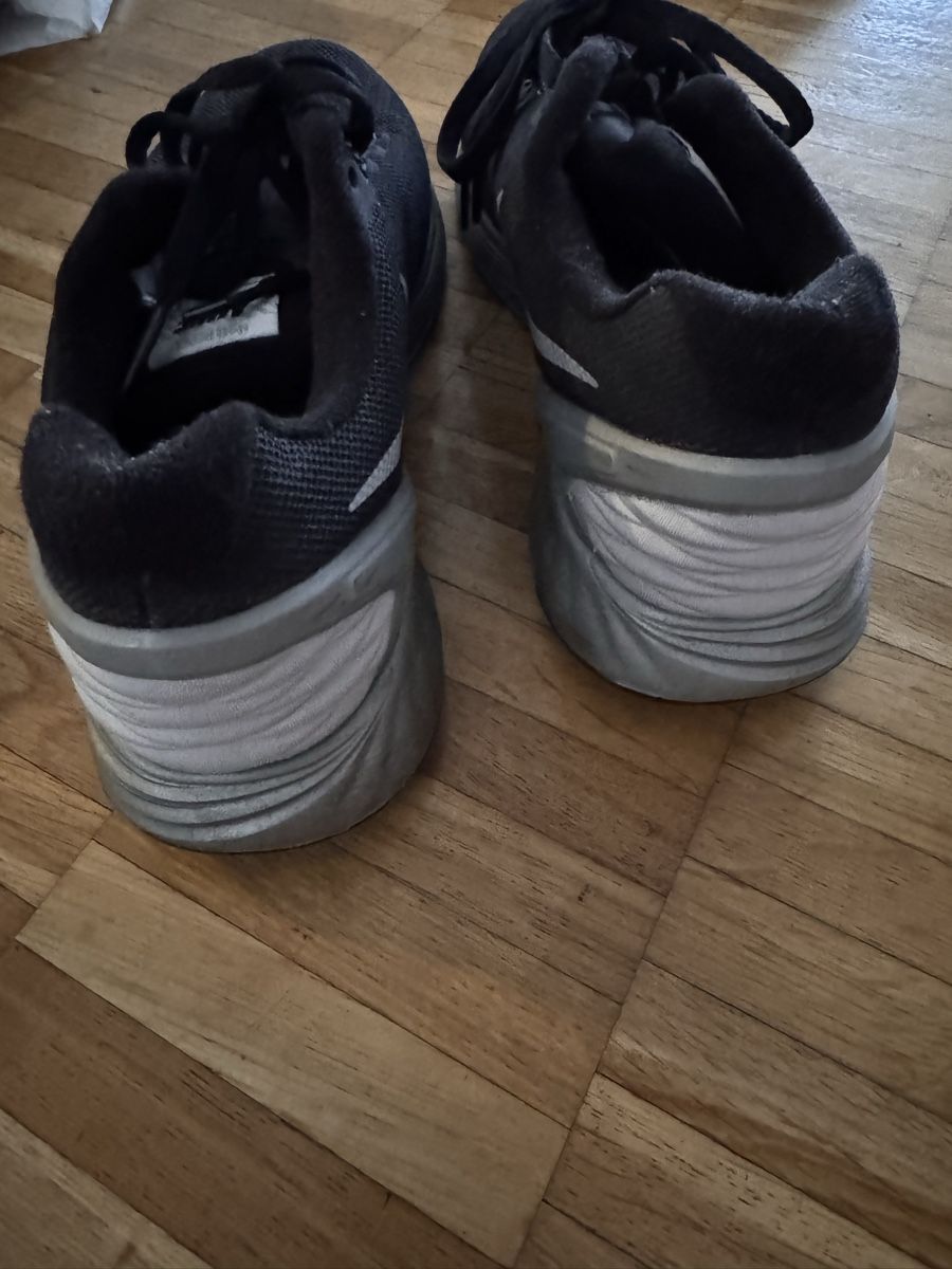Nike Damenschuhe: Nike Free RN Grösse 38,5 – Gebraucht aus Winterthur von EasyRS 1