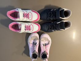 3 Paar Mädchen Turnschuhe, Gr. 33 und 34Top Zustand, Herbst