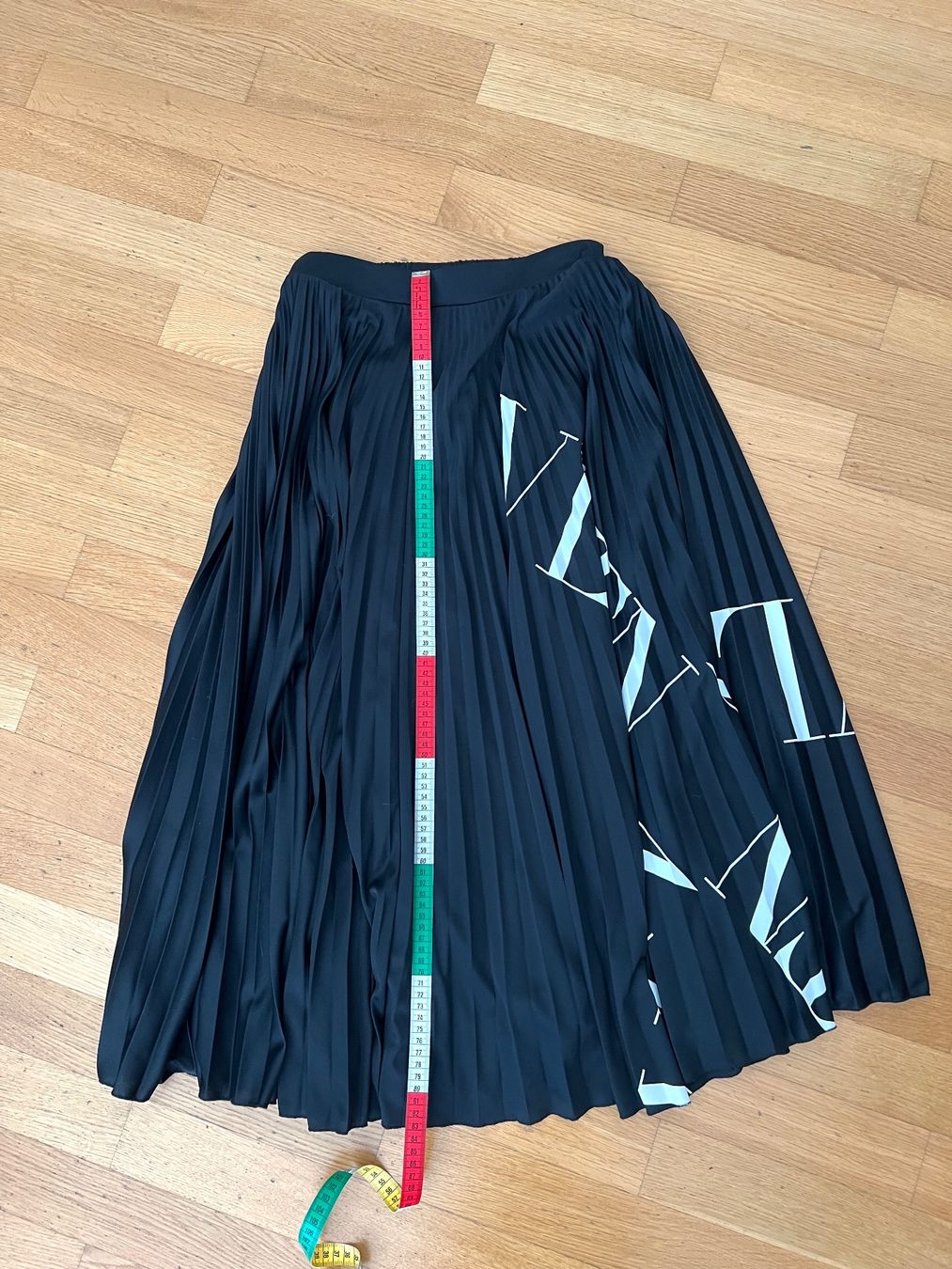 Valentino Gonne: Midi / Maxi Rock von Valentino Gr. S – Nuovo (secondo la descrizione) da Binningen venduto da criss-cross 3