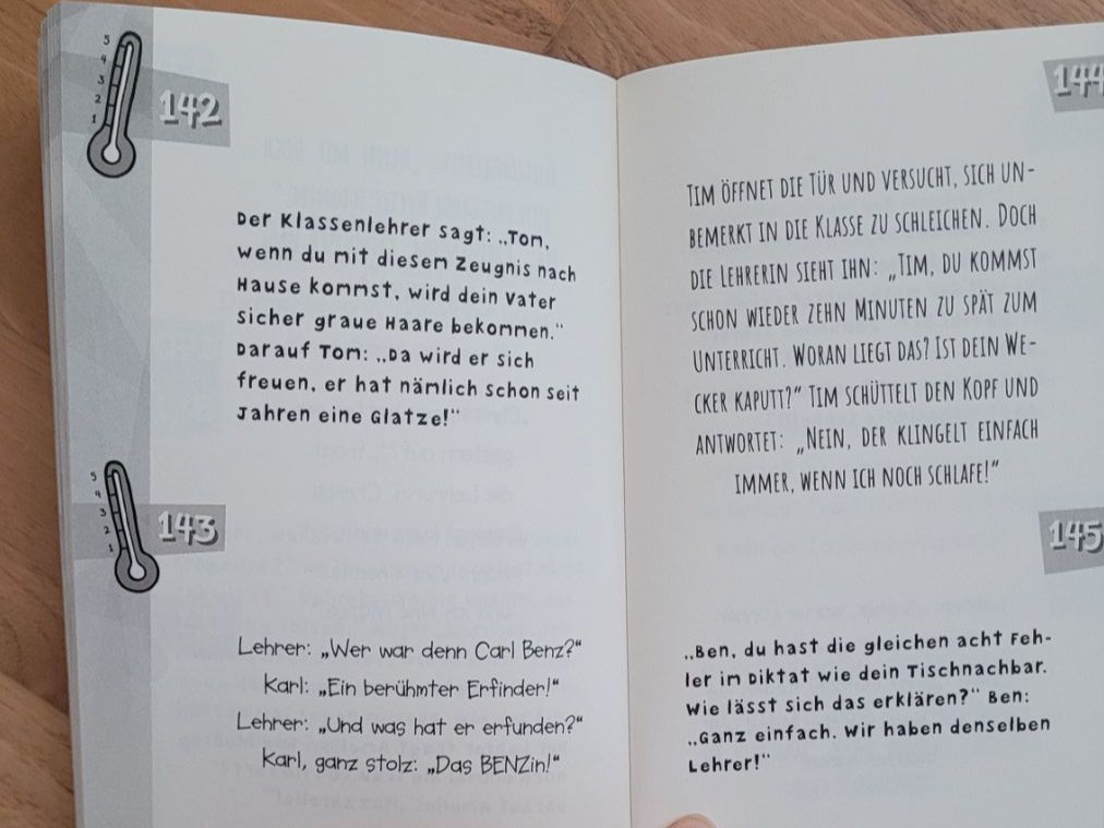 Libri: 333 Lehrerwitze Buch guter Zustand – Usato da Sulz AG venduto da Sennli1 1