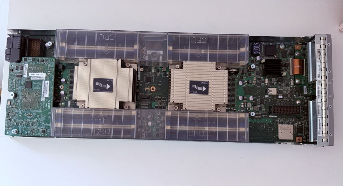 Cisco Server: Cisco Blade Server / Xeon E5 2609 v3 / 32 GB ram – Difettoso da Menzingen venduto da PC_Solutions 3